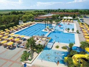 Camping Village Portofelice****