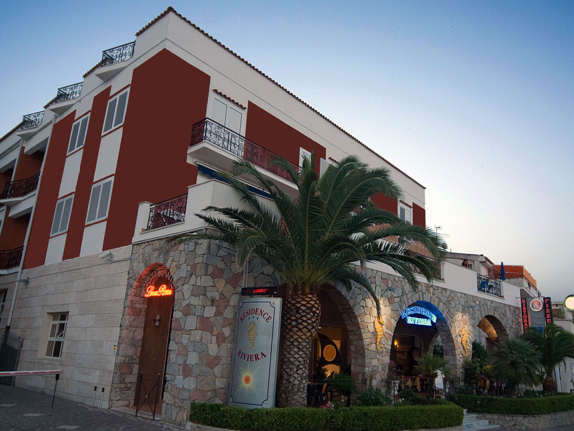 Residence Riviera***