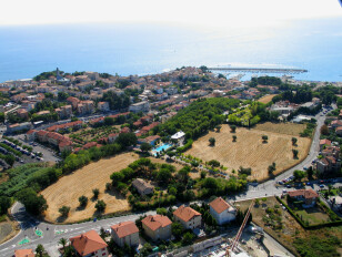 Camping Riviera Village***