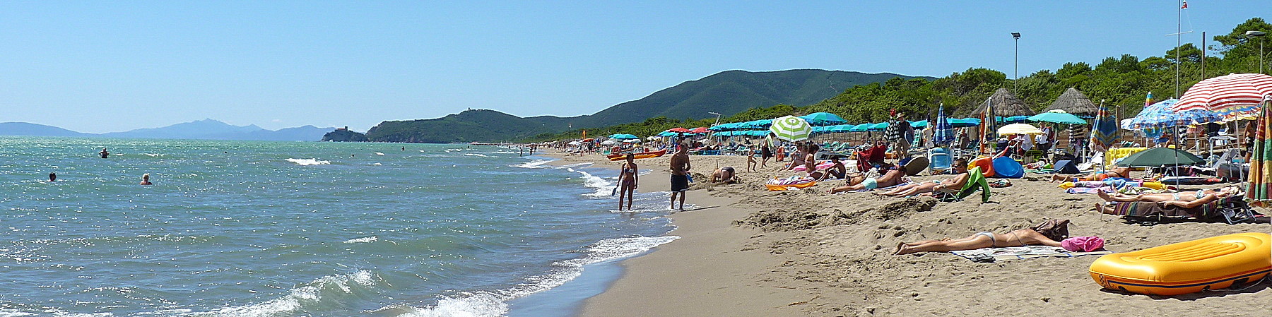 Castiglione della Pescaia, pláž směrem k Punta Ala