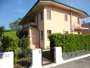 Villa Iride