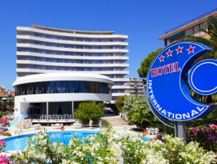 Hotel International****