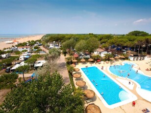 Camping Village Vela Blu****