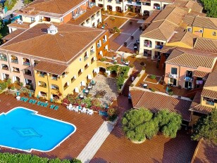 Hotel Nicolaus Club Torre Moresca****