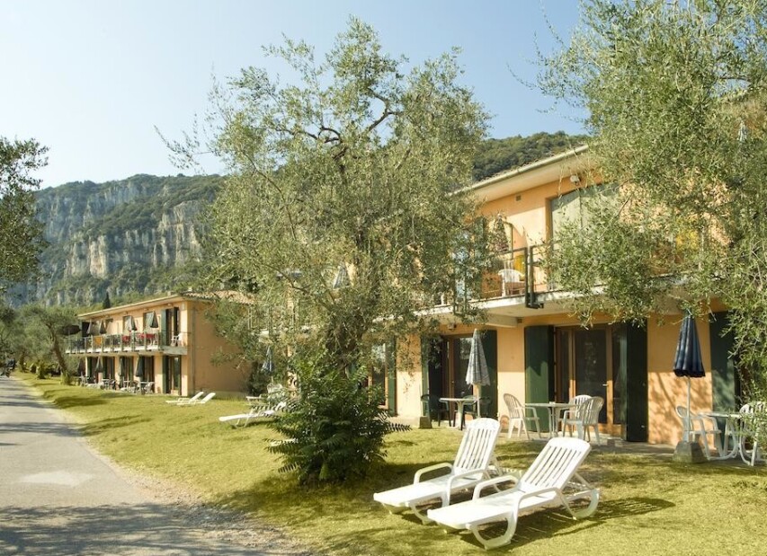 Villaggio Parco del Garda***