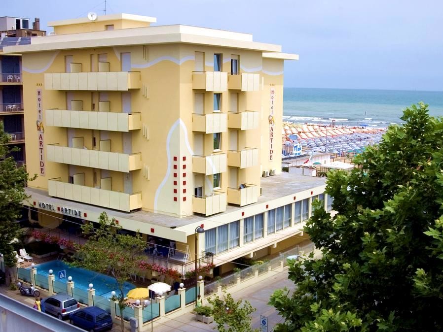 Hotel Artide***