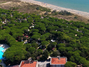 Jesolo Family Resort***