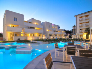 Marina Palace Suites & Apartments