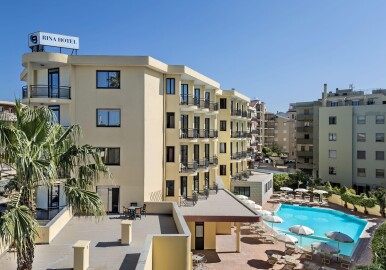 Hotel Rina****