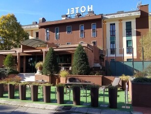 Hotel Querini - Essential Business Hotel****